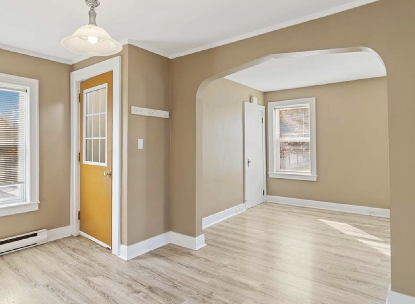 Top floor Frederiction apartment for rent living room
